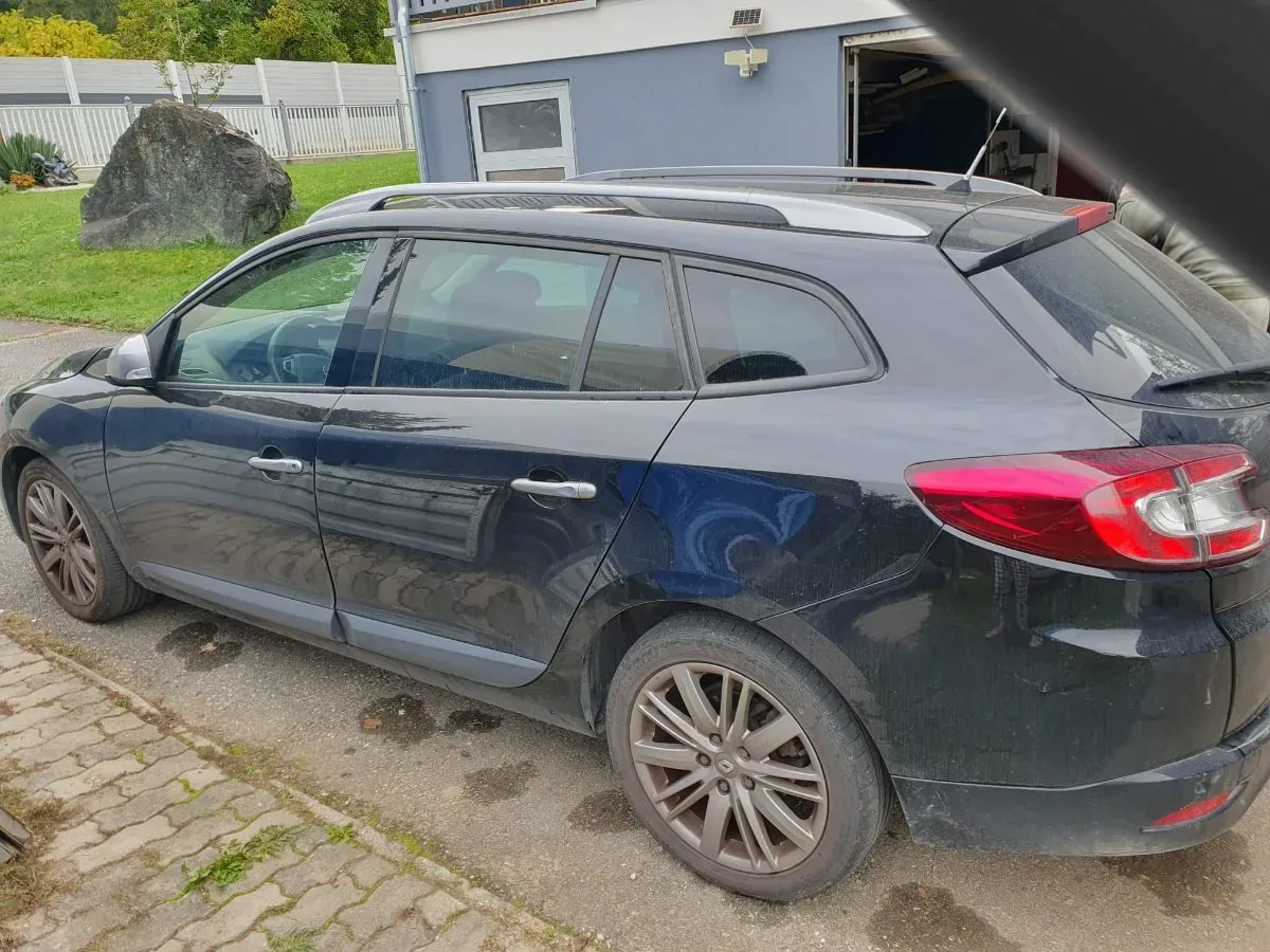 Renault Megane 2010 photo 3