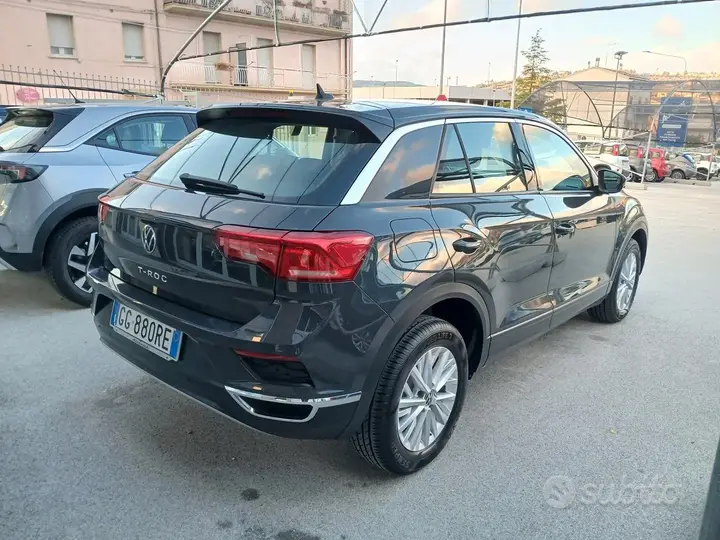 Volkswagen T-Roc 2021 photo 3
