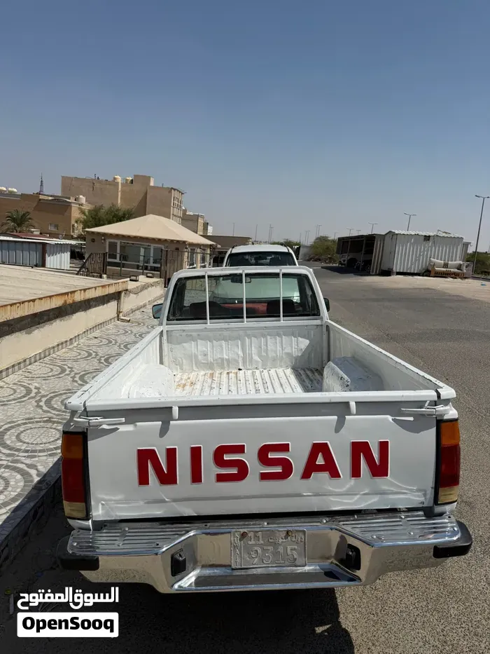 Datsun Pickup 1994 photo 3