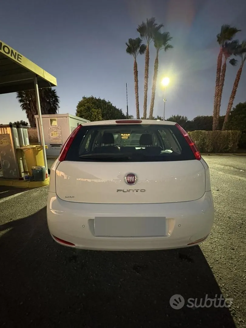 Fiat Punto 2015 photo 3