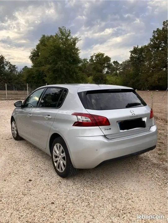 Peugeot 308 2017 photo 2