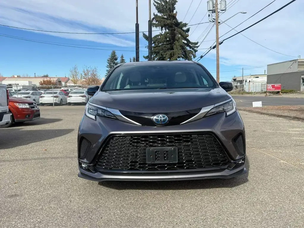 Toyota Sienna 2021 photo 2