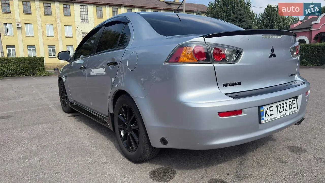 Mitsubishi Lancer 2014 photo 4
