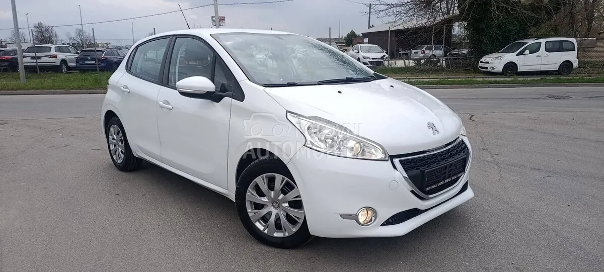 Peugeot 208