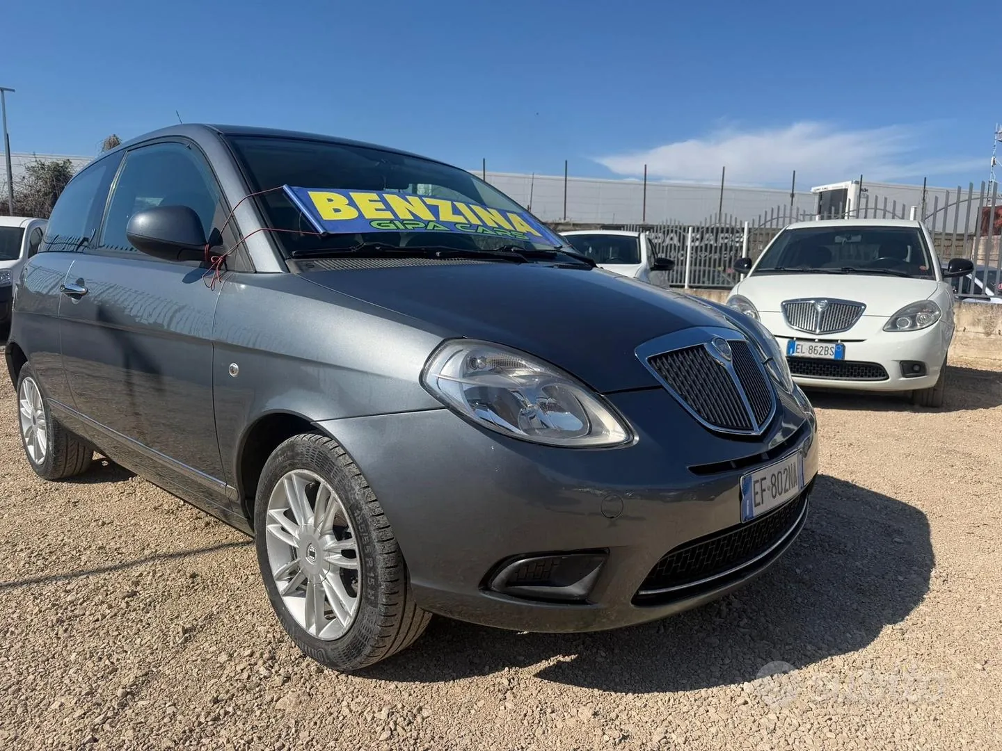Lancia Ypsilon 2011 photo 2