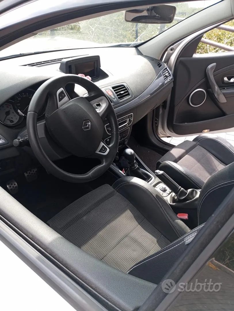 Renault Megane 2012 photo 4