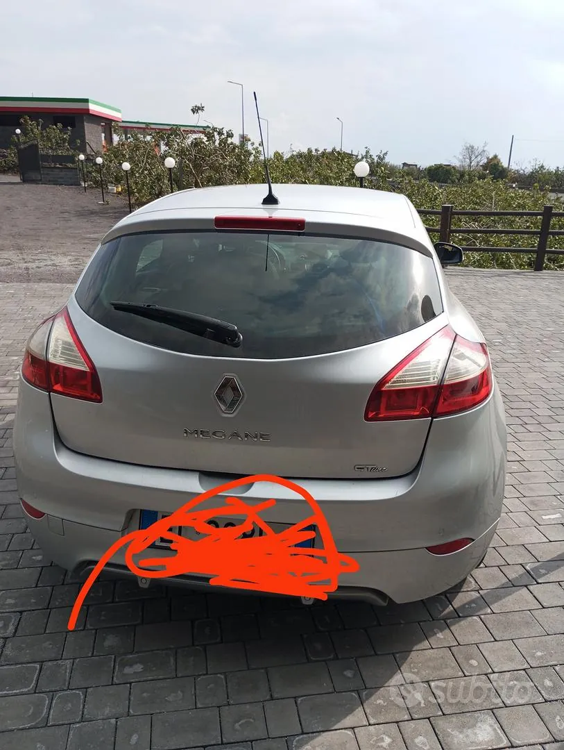 Renault Megane 2012 photo 2
