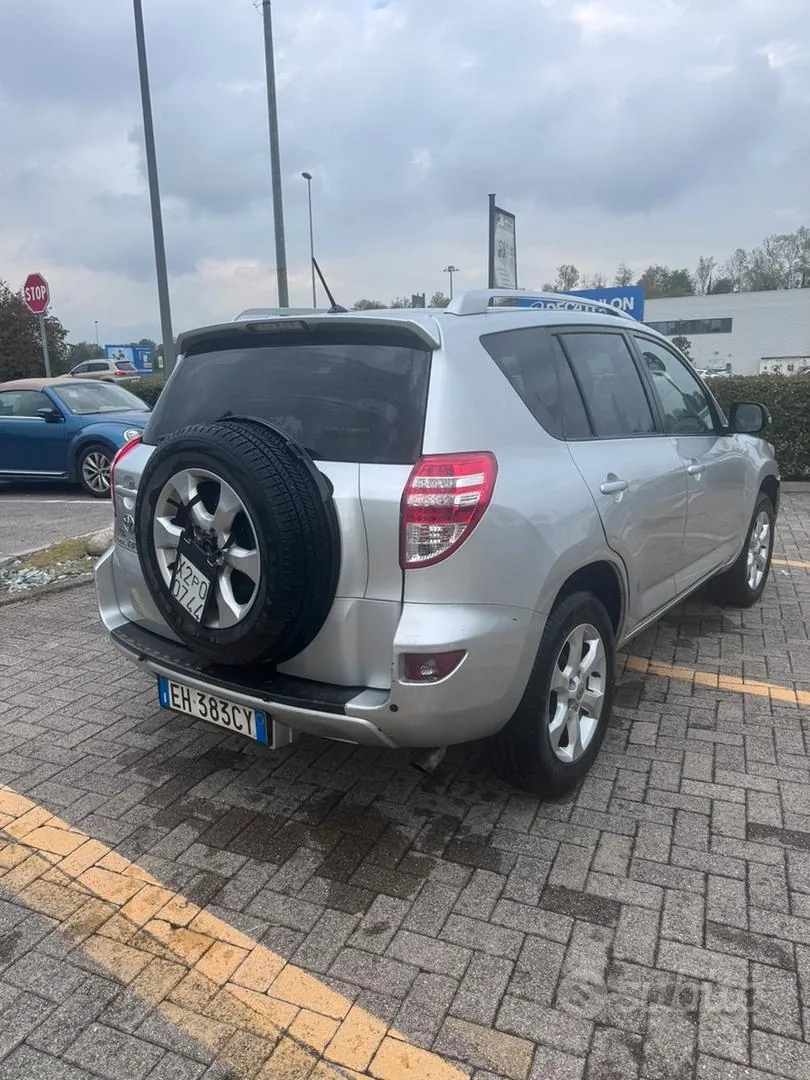 Toyota Rav4 2011 photo 5