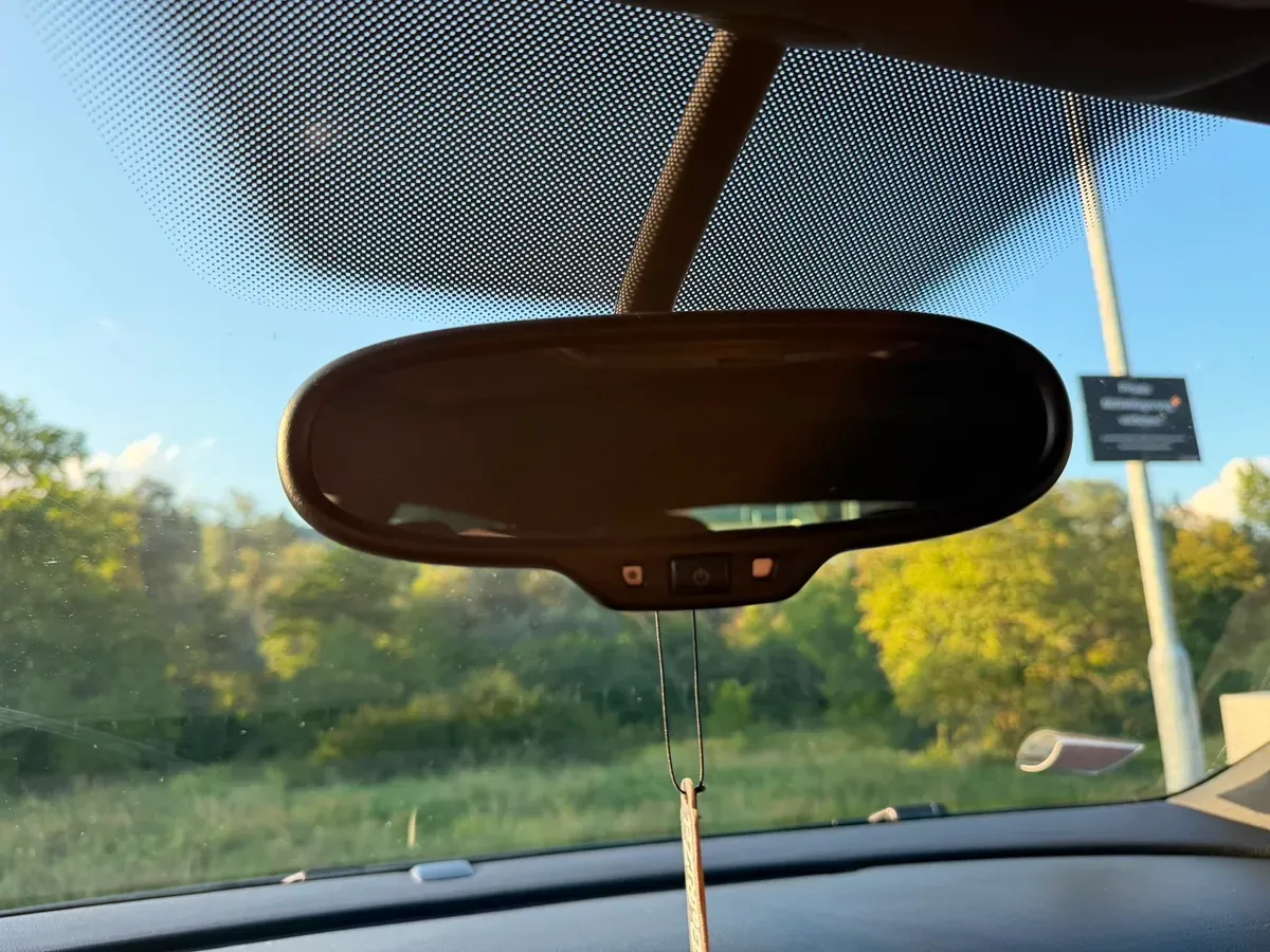 Volkswagen Scirocco 2011 photo 2