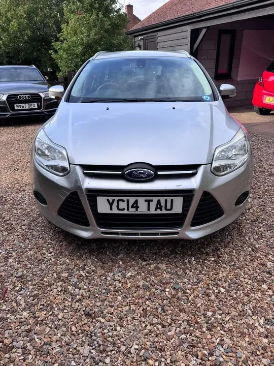 Ford Focus 2014 photo 2