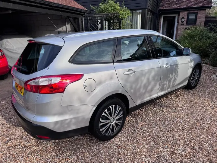 Ford Focus 2014 photo 4