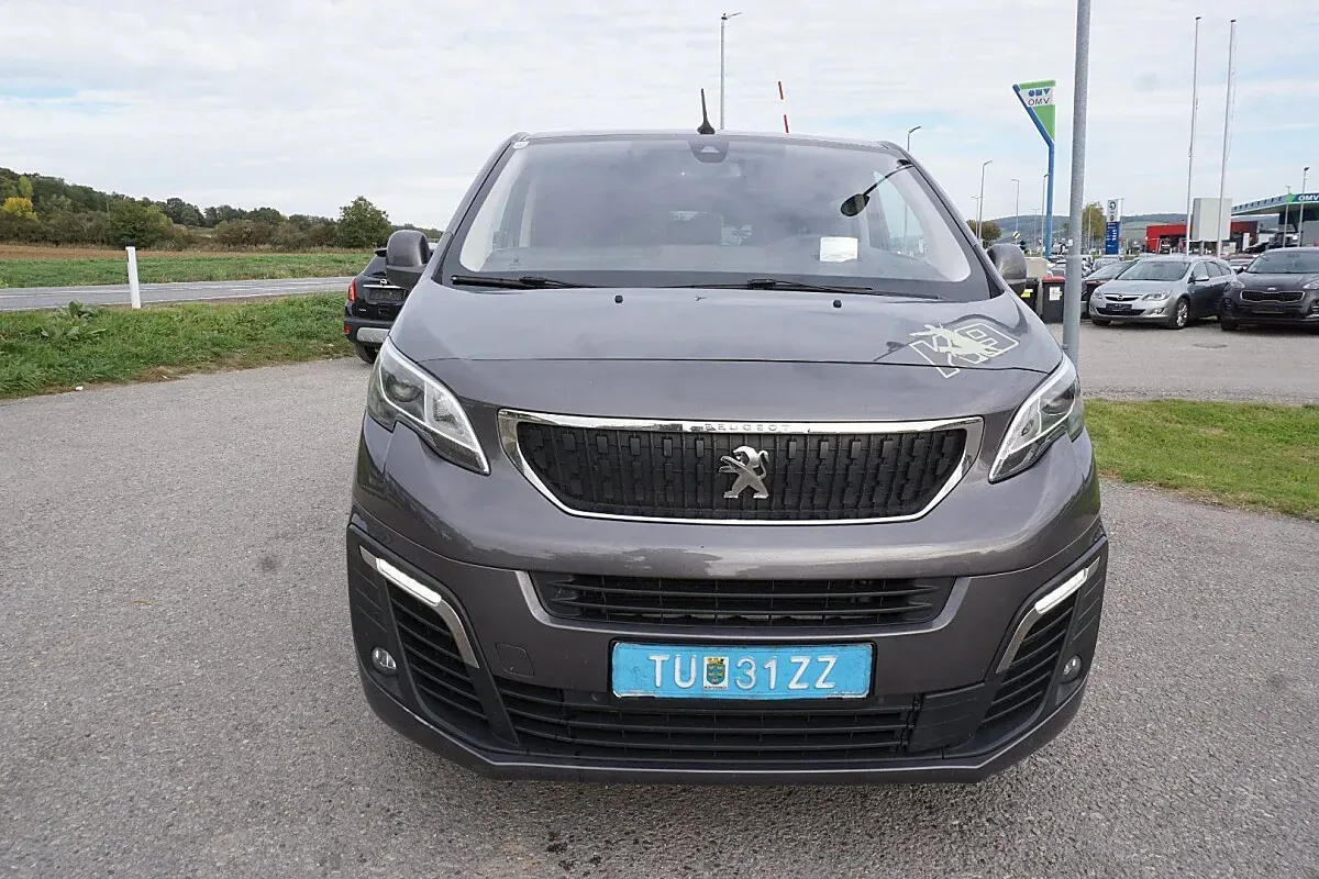 Peugeot Traveller