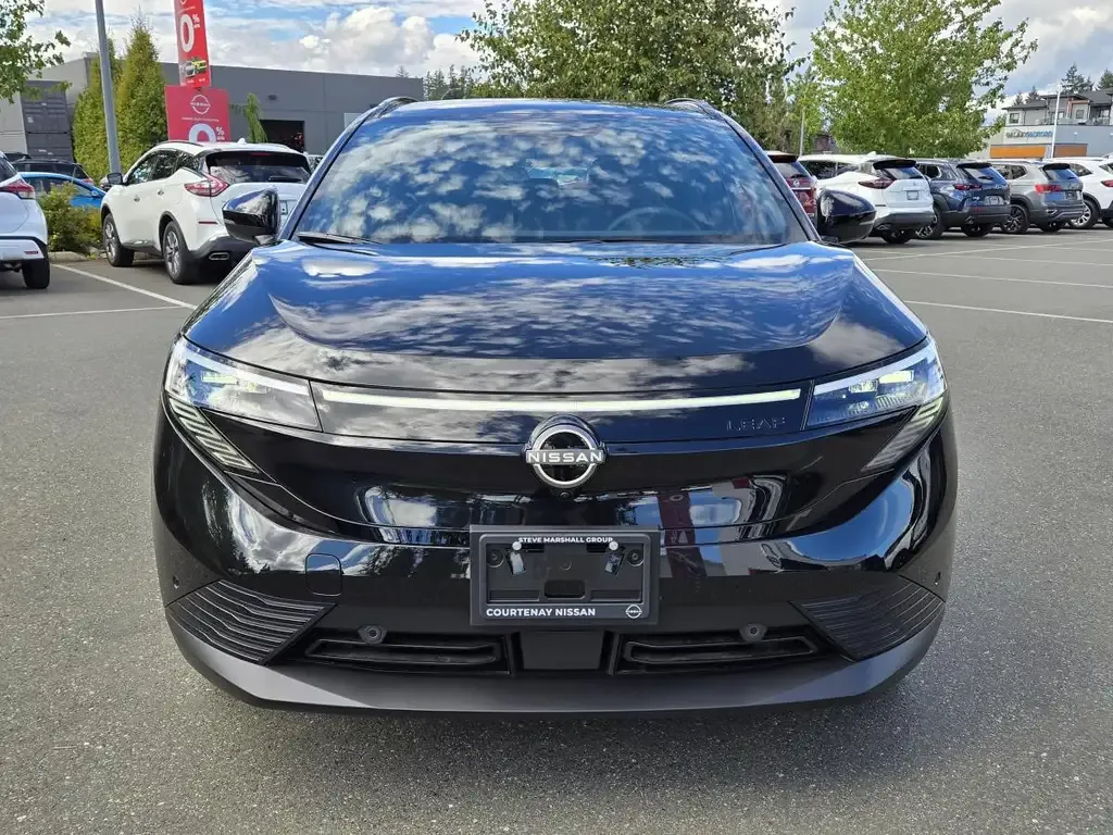 Nissan Leaf 2026 photo 2