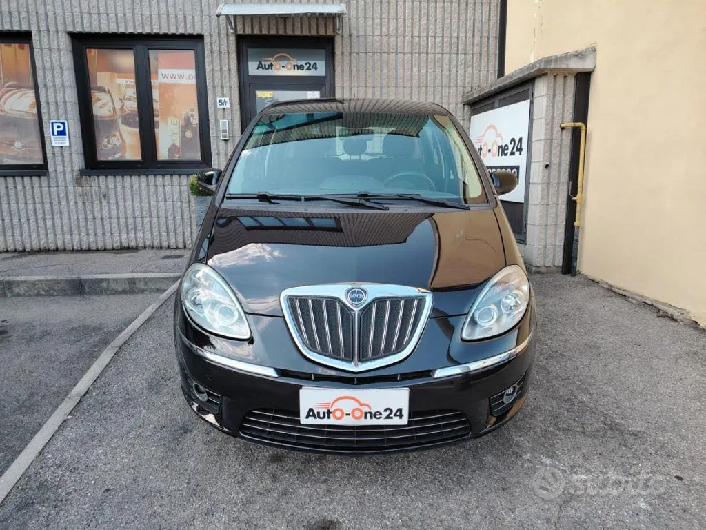 Lancia Musa 2012 photo 2