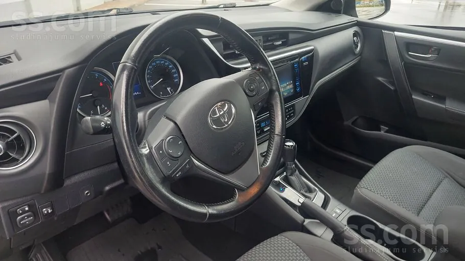 Toyota Corolla 2017 photo 3