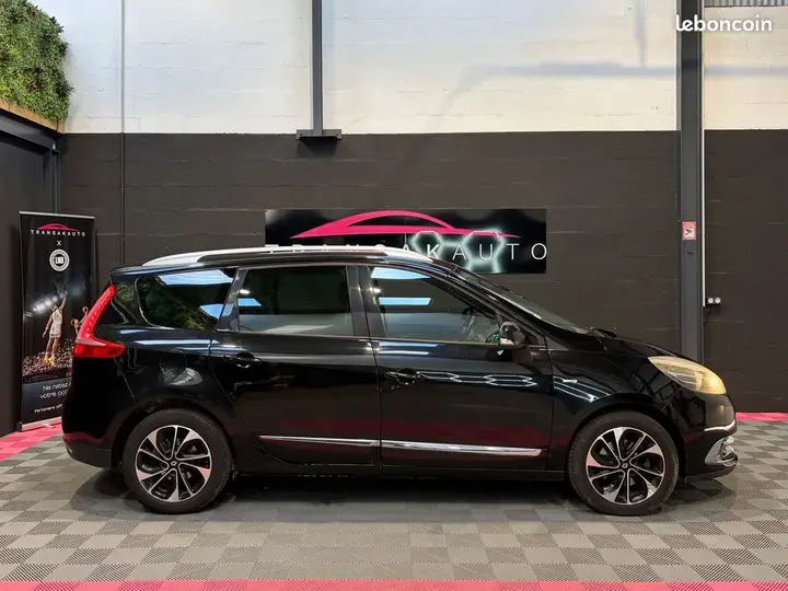 Renault Grand Scenic 2016 photo 2