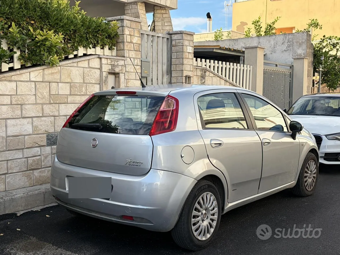 Fiat Grande Punto 2009 photo 2
