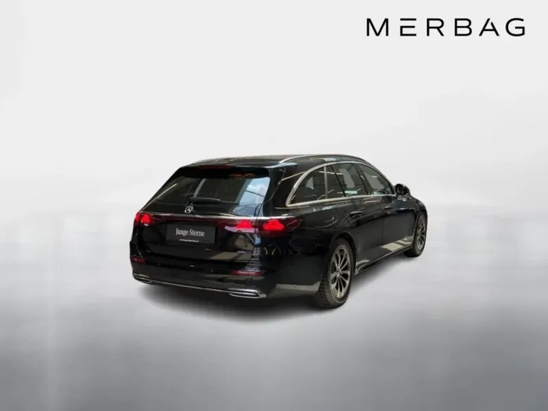Mercedes-Benz E-Class 2025 photo 3