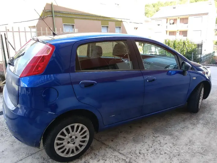 Fiat Punto 2008 photo 4