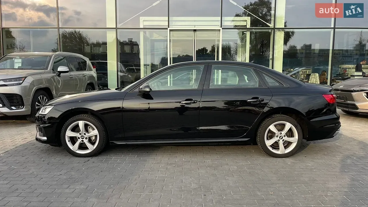 Audi A4 2021 photo 3