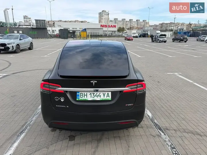 Tesla Model X 2018 photo 4