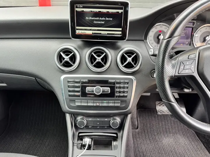 Mercedes-Benz A-Class 2015 photo 5