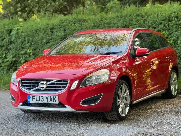 Volvo V60 2013 photo 2
