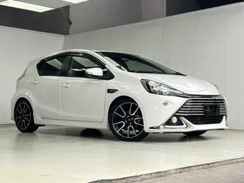 Toyota Aqua 2013 photo 5
