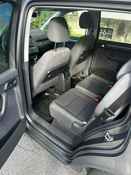 Volkswagen Touran 2011 photo 5