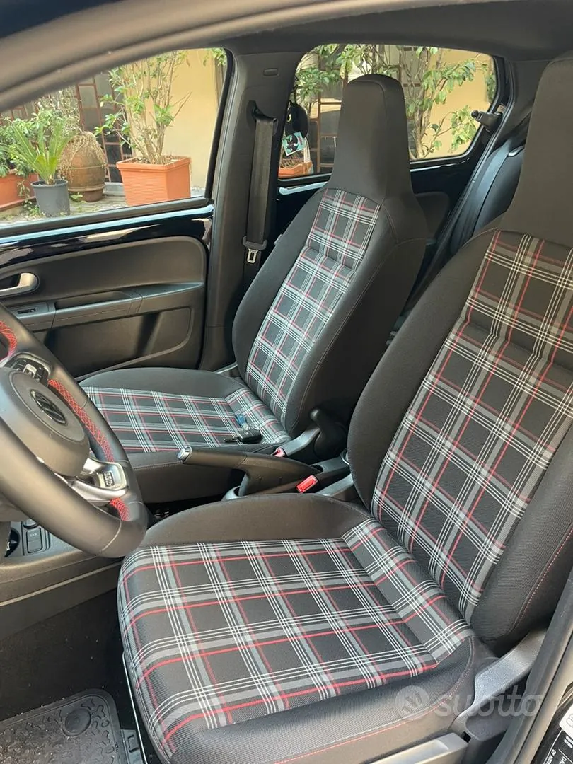 Volkswagen Up 2020 photo 5