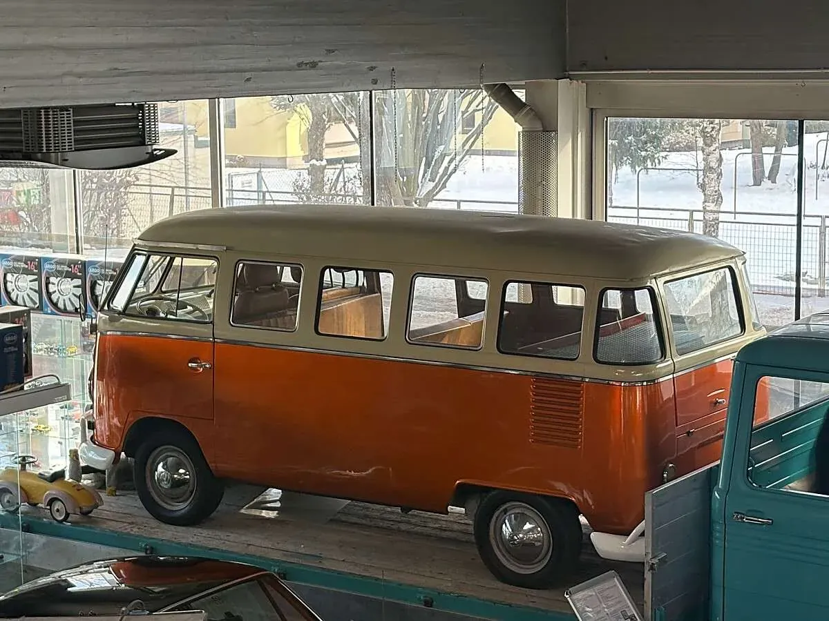 Volkswagen T1 1975 photo 3