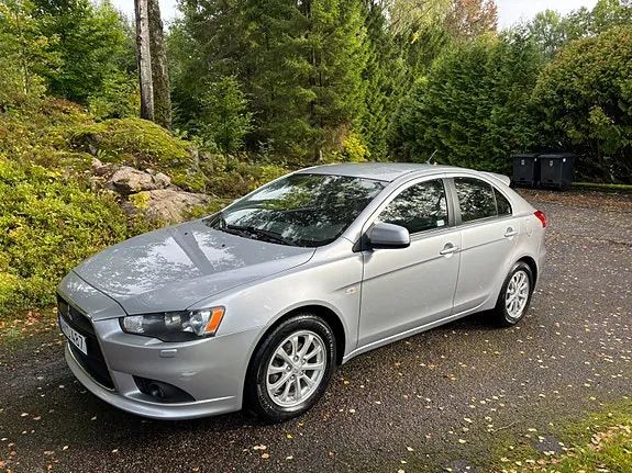 Mitsubishi Lancer 2011 photo 3