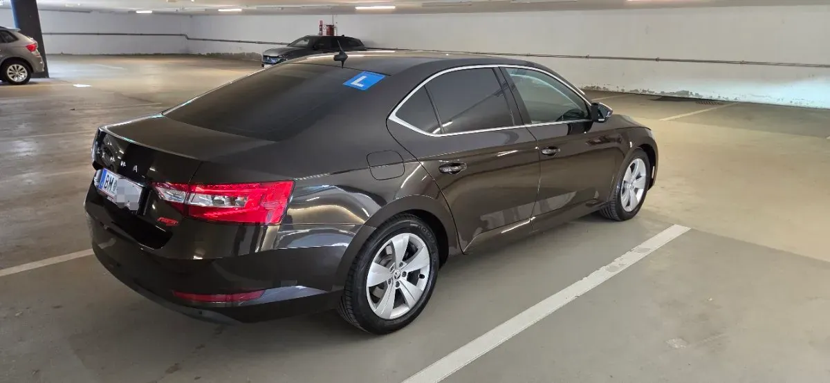 Skoda Superb 2021 photo 2