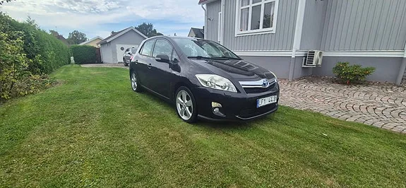 Toyota Auris 2011 photo 2