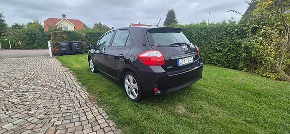 Toyota Auris 2011 photo 4
