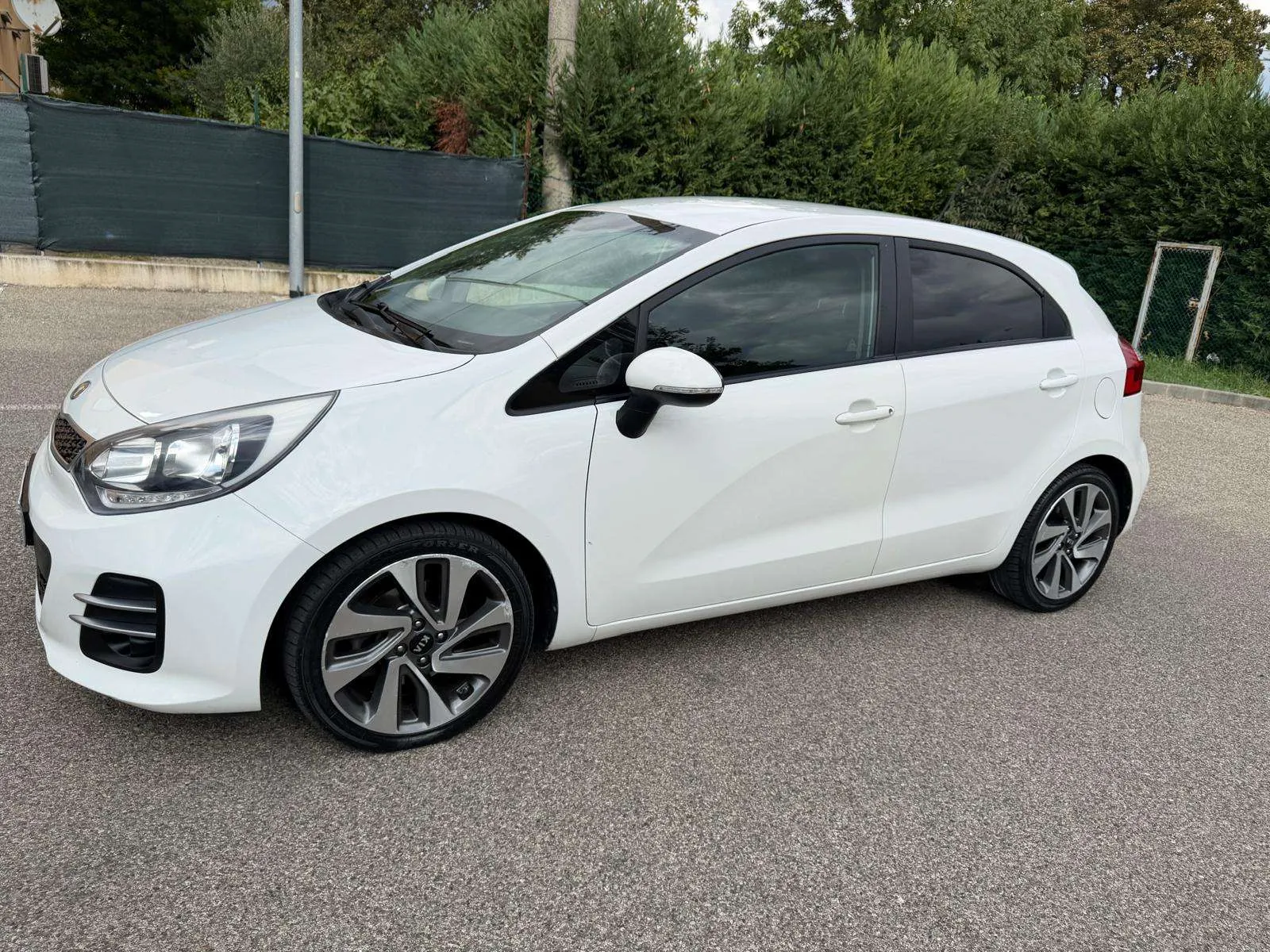 Kia Rio 2015 photo 4