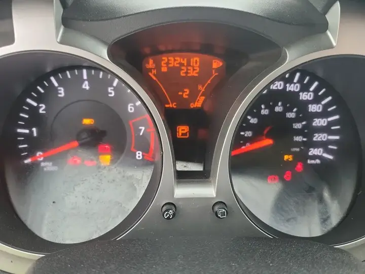 Nissan Juke 2011 photo 2