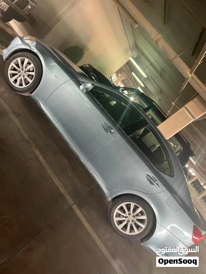 Lexus Is 300 2008 photo 2