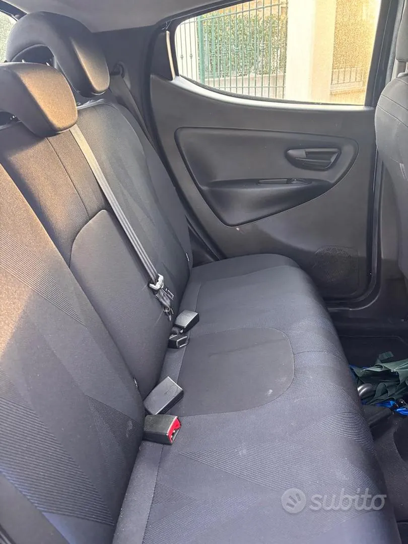 Lancia Ypsilon 2018 photo 5