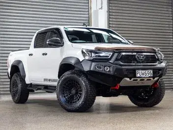 Toyota Hilux 2023 photo 2