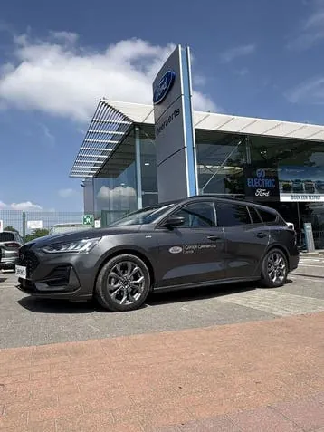 Ford Focus 2024 photo 2