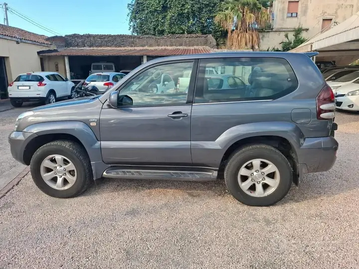 Toyota Land Cruiser 2004 photo 4