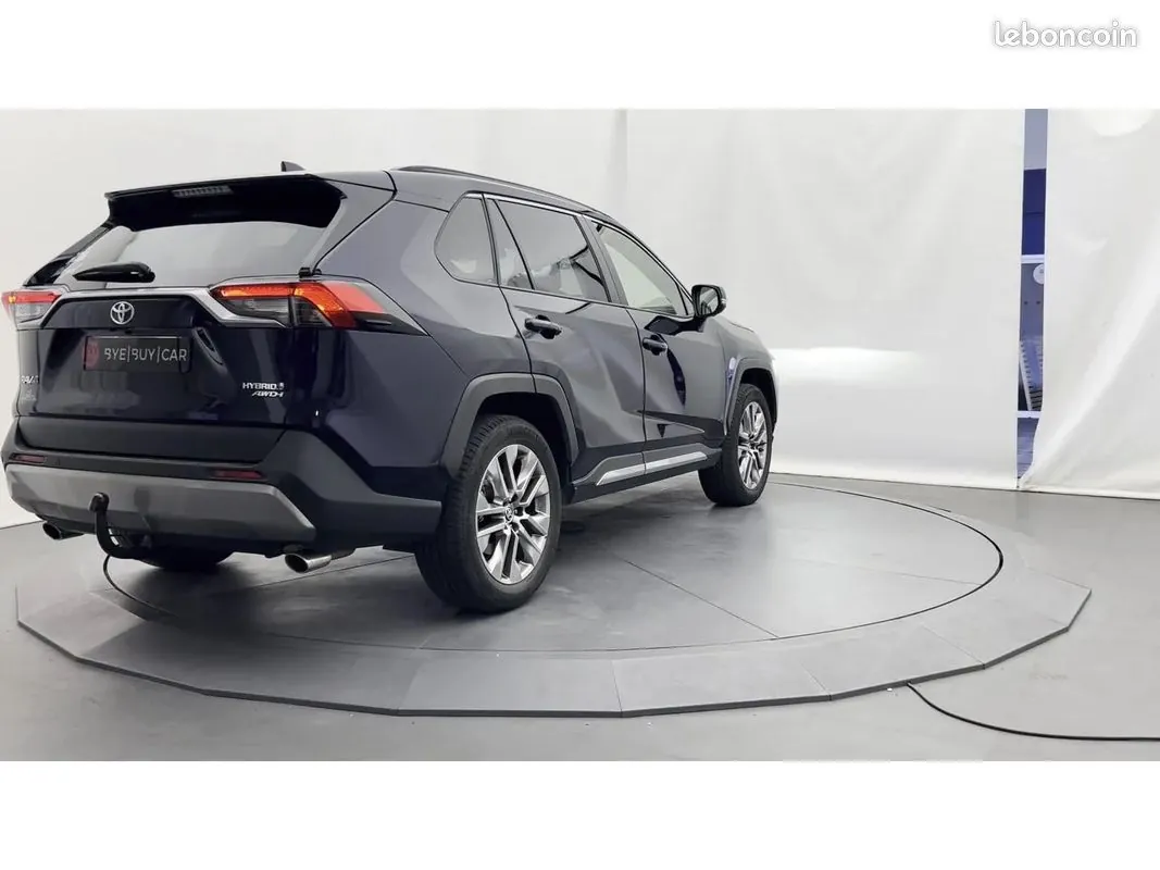 Toyota Rav 4 2024 photo 3