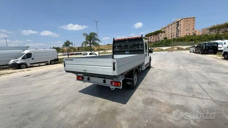 Peugeot E-Boxer 2026 photo 4