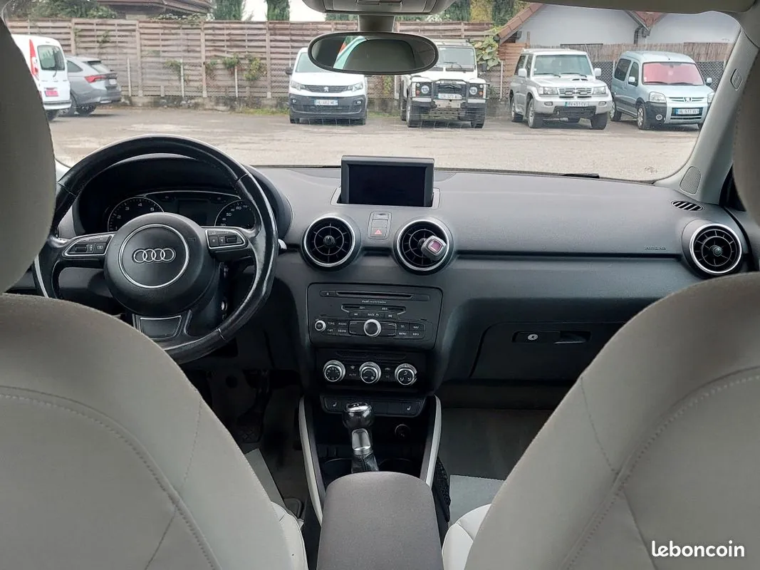 Audi A1 2011 photo 4
