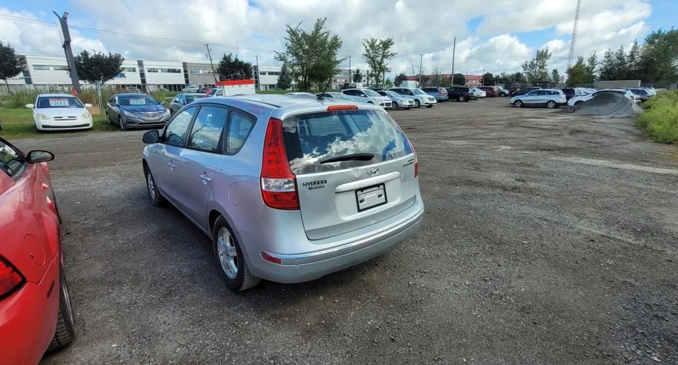 Hyundai Elantra 2011 photo 4