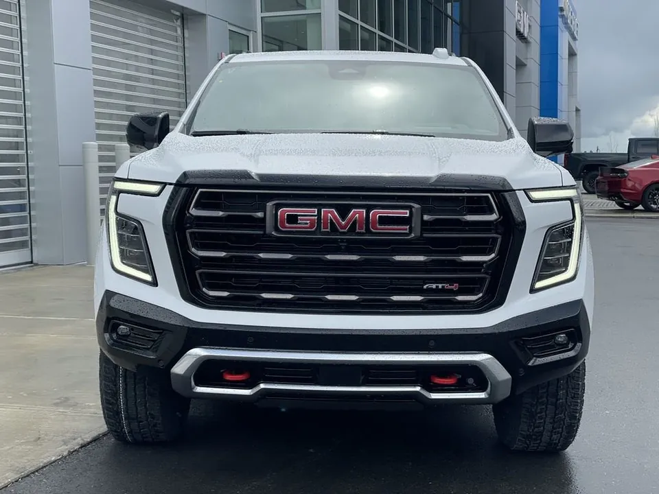 GMC Yukon Xl 2026 photo 2