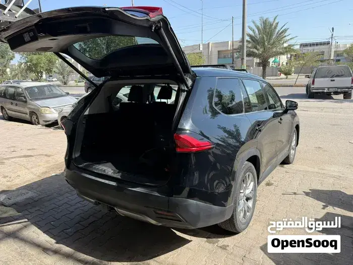 Toyota Highlander 2024 photo 2