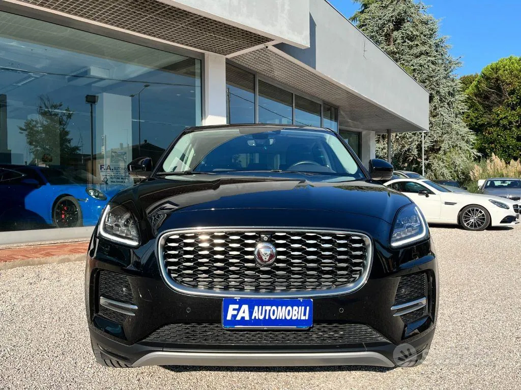 Jaguar E-Pace 2021 photo 3