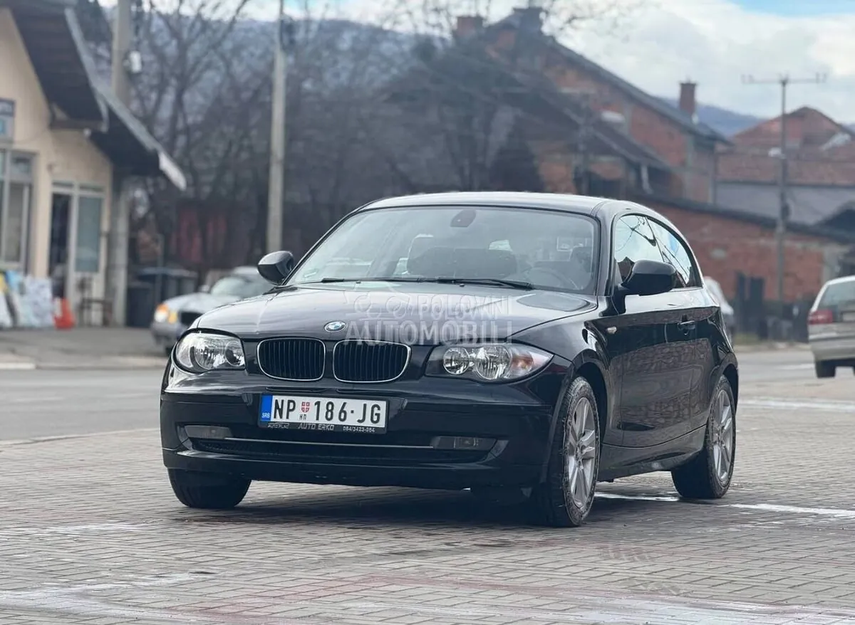 BMW 116 2010 photo 2